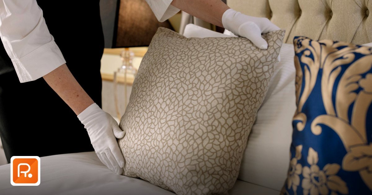Hotel Linen Wholesale Suppliers UAE 2026: A B2B Hospitality Textiles Sourcing Guide - elegant hotel bedding arrangement