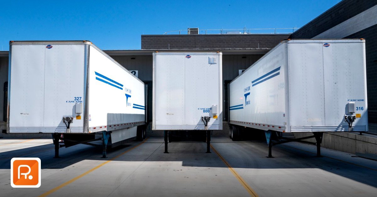 Kuwait Wholesale Suppliers: Source and Verify Vendors - three white cargo trailers parked at an industrial shipping dock