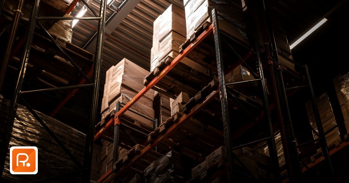 UAE CEPA Agreements: New Procurement Opportunities for GCC Vendors in 2026 - a close-up view of a person's hand signing
