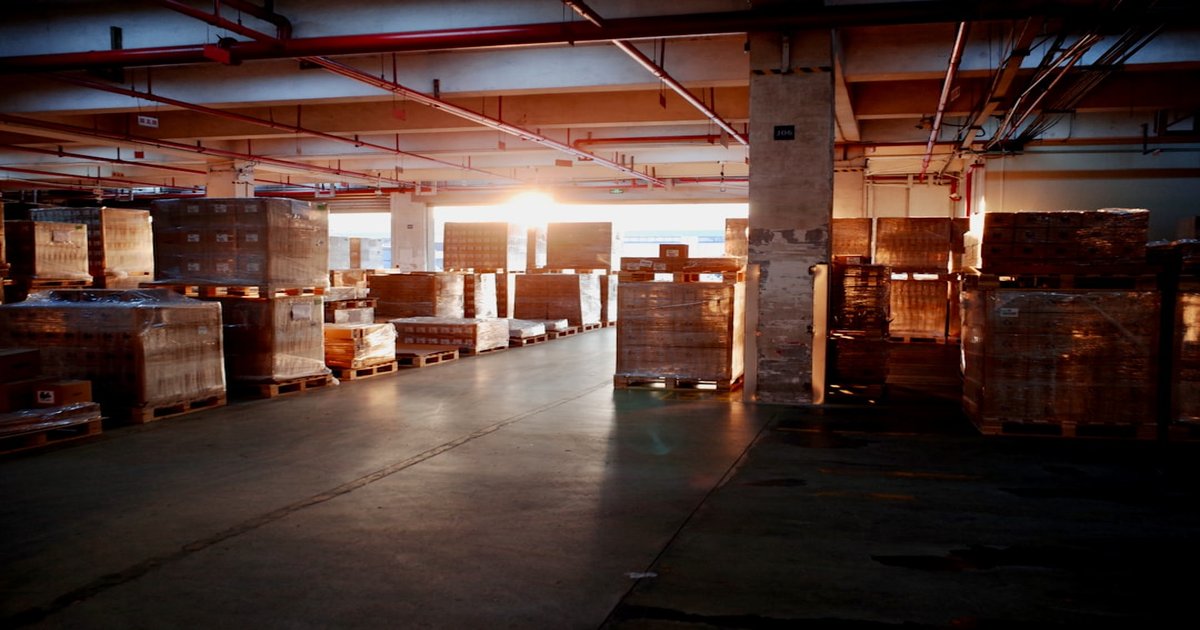 Industrial chemicals and lubricants wholesale warehouse UAE GCC